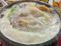 -墨脱石锅椰子鸡•香草鸭•东山羊(大东海店)