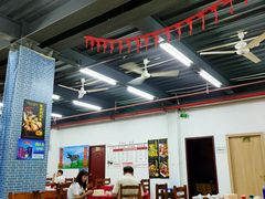 大堂-绿雅居原生态农庄(小涌店)