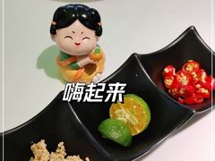 -洪氏嗨捞·广东猪肚鸡·椰子鸡火锅(西咸万象城店)