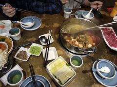 -左庭右院鲜牛肉火锅(金山万达店)