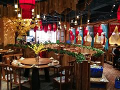 大堂-老滇山寨•云南特色菜•地方菜•民族风情歌舞表演(金碧店)