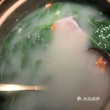 特别多人去吃，我们当时排队排了好久