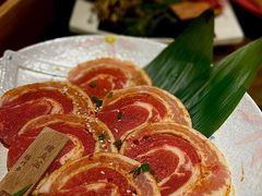 -山川小町·极番烧肉(新地假日广场店)