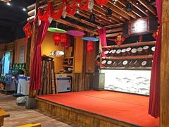 -老滇山寨•云南特色菜•地方菜•民族风情歌舞表演(金碧店)