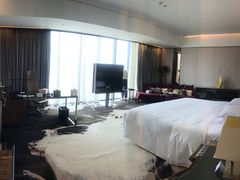 -广州天河希尔顿酒店