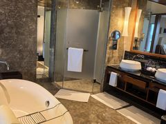 -三亚湾海居铂尔曼度假酒店