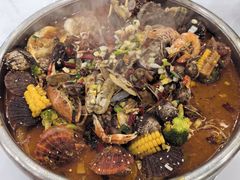 -鑫渔港海鲜本地菜·山海关浑锅(东戴河店)