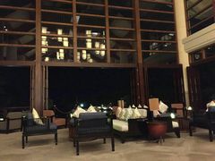 -亚龙湾喜来登·美景台大堂吧
