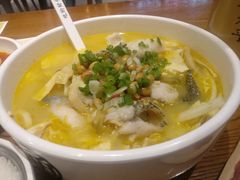 -渝是乎川渝小炒(新世界百货望京店)
