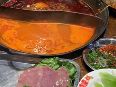 -萍姐火锅·公路夜市(武汉首店)