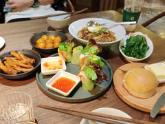 -来龙里 精致 东南亚餐室(万象城店)