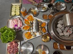 -围炉肉舍•炭烤活鳗•丹东海鲜烤肉(步行街店)