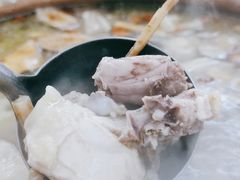炭炉果鸡煲-威邵鸡煲(西华路总店)