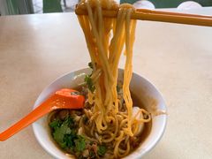 -亚王咖喱鸡米粉面