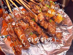 -何师烧烤·香辣蟹·川菜·30年老品牌(太古里旗舰店)