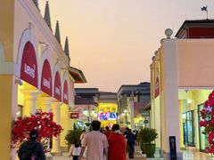 -佛罗伦萨小镇广佛名品奥特莱斯(疏港路店)