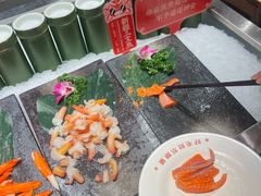 -芝小官毛肚火锅海鲜自助(苏州吴江区万宝店)