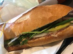 -Bánh Mì Huynh Hoa
