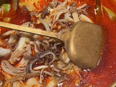 -毛肚向右·川渝毛肚王(经开永旺店)