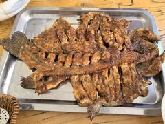 特色炭烤虹鳟鱼-俺家菜馆(百里峡店)