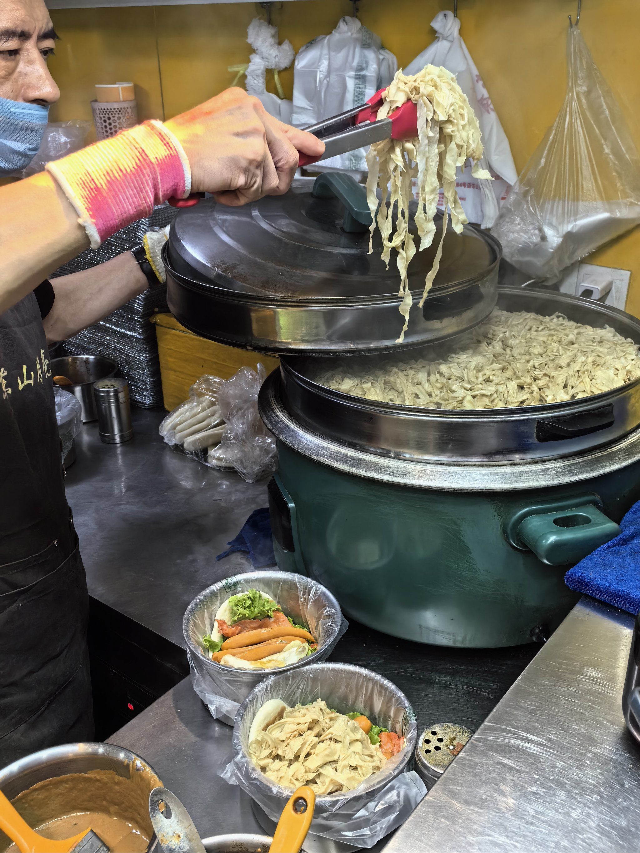 终于吃到青岛的"月亮馍"了!