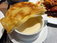 酥皮奶油蘑菇汤-天伦松鹤大饭店·欣妮咖啡