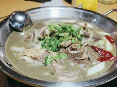 -大众跷脚牛肉馆·非遗传承单位(峨眉山店)