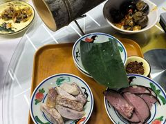 -刘姐啤酒鱼民族演艺餐厅(西街总店)