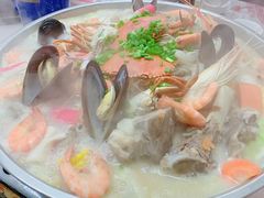 招牌海鲜骨煲-凤城康记饭店