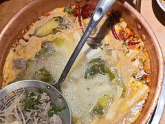 -洱火云南酸菜牛肉火锅(石景山当代商城店)