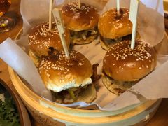 迷你汉堡-Twin Tails Brewpub双尾精酿餐吧(八坼店)