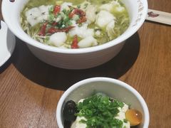 -渝是乎酸菜鱼(龙旗购物中心店)