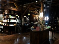-良友书坊(安徽路店)