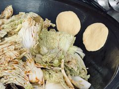 -粘豆包柴火铁锅炖