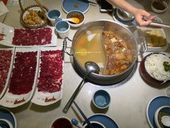 鲜牛肉-左庭右院鲜牛肉火锅(浦江欢乐颂店)