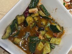 -八府香鸭·啫啫煲(华山路店)