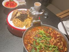 -万重锦·人文川菜馆(骡马市店)