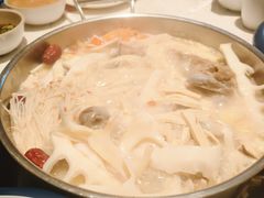 -三人行骨头王火锅(长寿店)