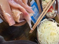 -黄潇洒老火锅(九眼桥宏济巷店)