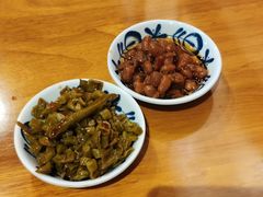 -霸蛮湖南菜·牛肉粉(荣京西街店)