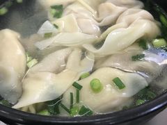 三鲜大馄饨-万寿斋(山阴路店)