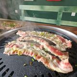 夏天的傍晚，就应该烤个肉喝小酒儿