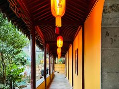 -龙华寺