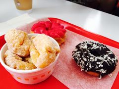 -Winchell's Donuts House