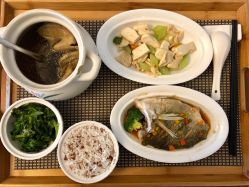 -拾玥国际月子会所(凯宾斯基店)