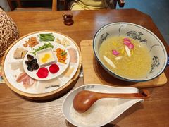 传统鸡汤过桥米线-芸南道·过桥米线(昆明老街旗舰店)