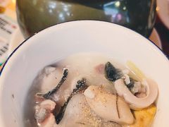 -先鲜鲫鱼粥