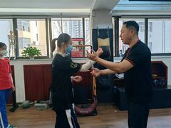 -温鉴良实用咏春拳