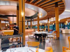 -茅草房·河畔园林火锅