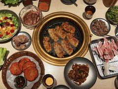 -蚂蚁洞·烤肉大营地(上海静安大悦城店)